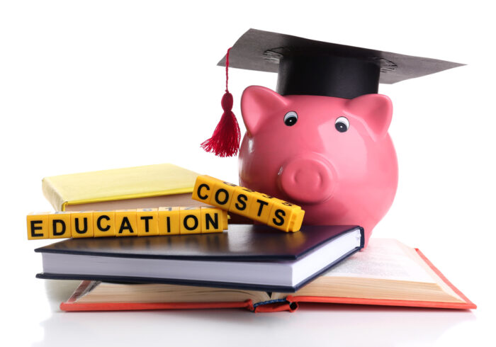 La relación entre la calidad educativa y el costo de inscripción